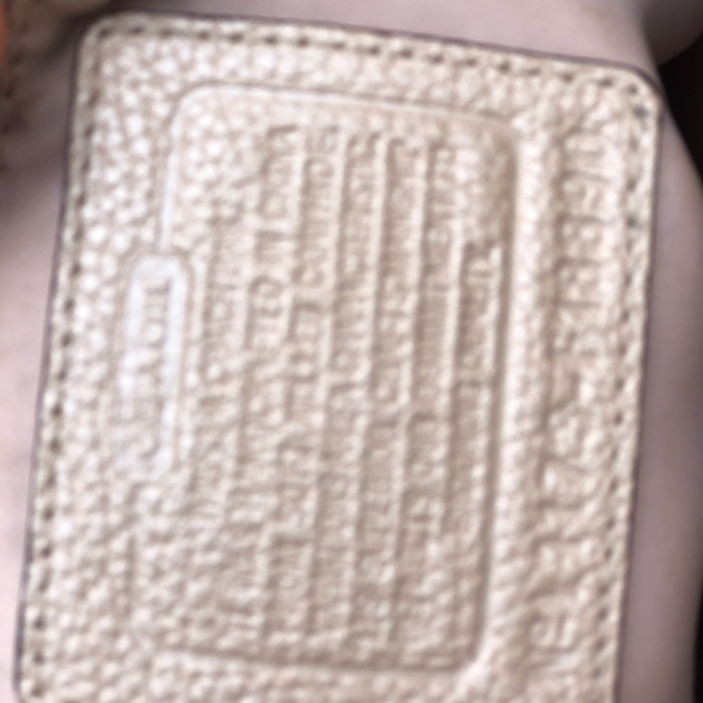 Coach No L1173-F18890 pearlized cream - Picture 3 of 10